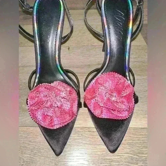 Liliana bling rose flower pointy sandals size 7 NWOT - Picture 4 of 5